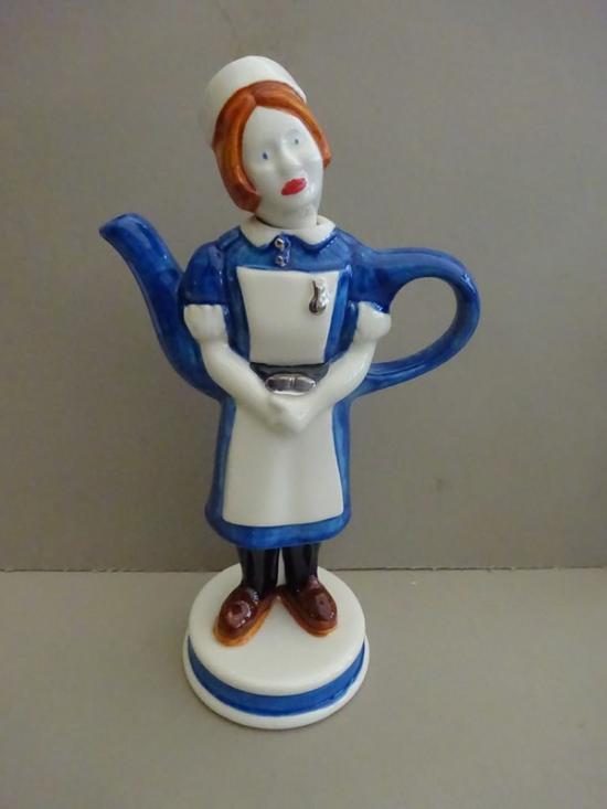 Carters of Suffolk,The Nurse Teapot(Redhead)