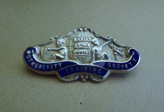 Mothercraft Training Society, silver badge