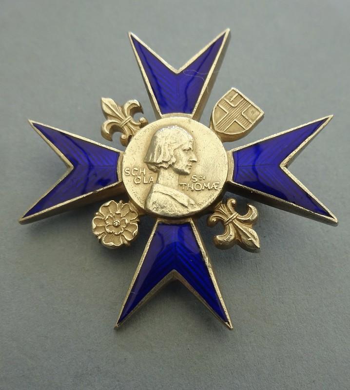 Nightingale School of Nursing St Thomas's Hospital,Silver Nurses Badge(Irving)