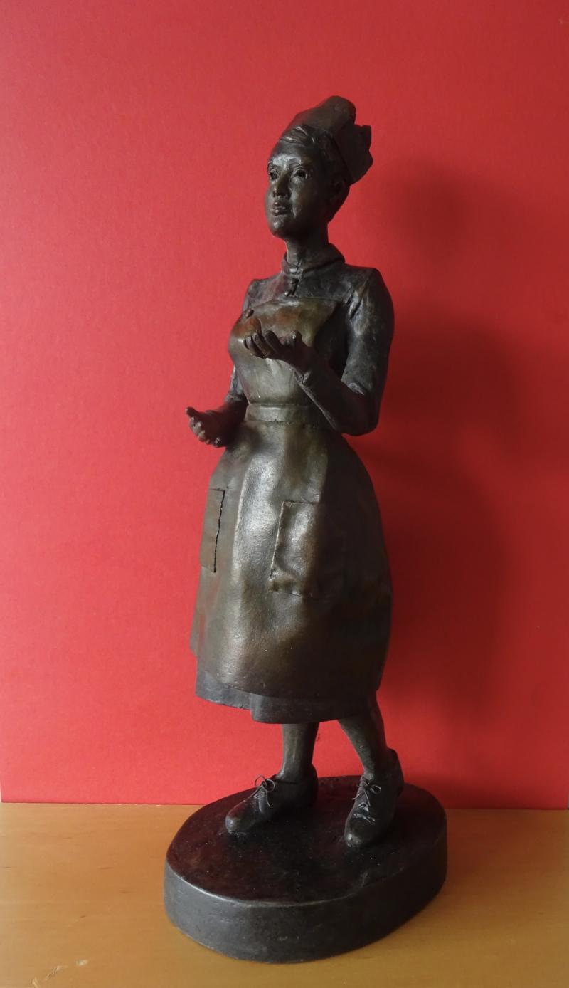 Sister Guy's Hospital,Nurses League figurine in bronzed resin,Sue Lamb 2009