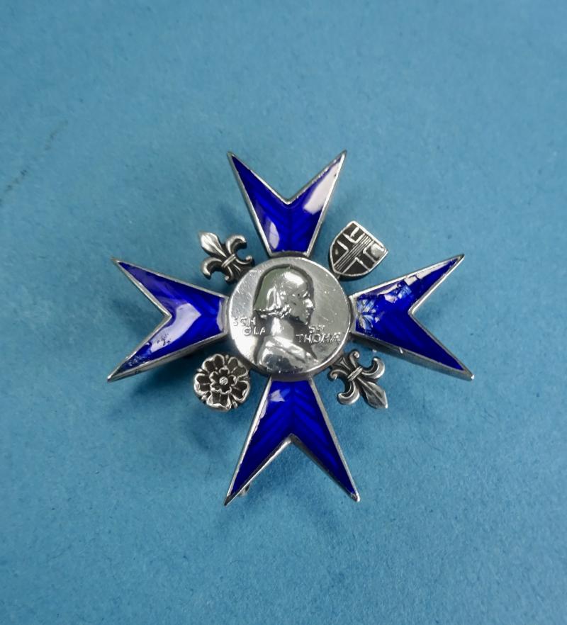 Nightingale School of Nursing St Thomas's Hospital,Silver Nurses Badge(M S Lee)