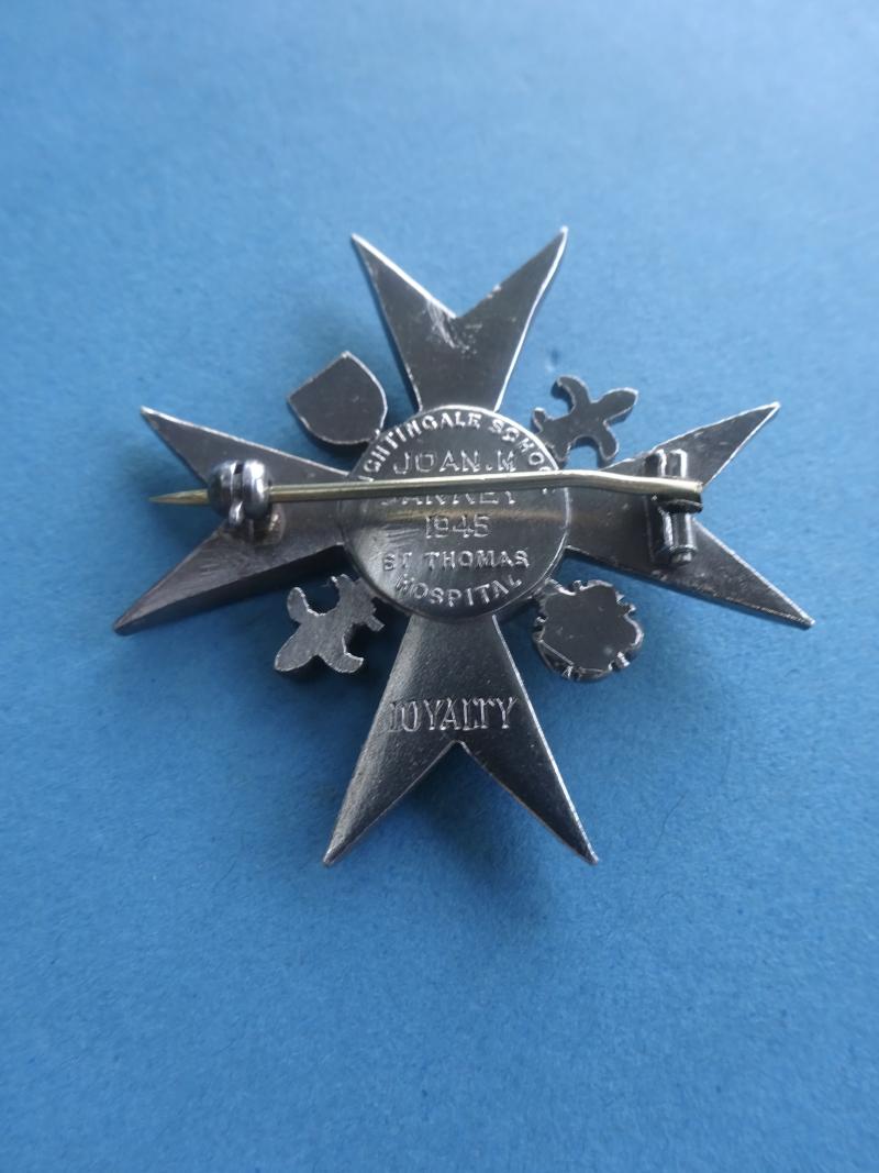 Nightingale School of Nursing St Thomas's Hospital,Silver Nurses Badge(Joan M Sankey)