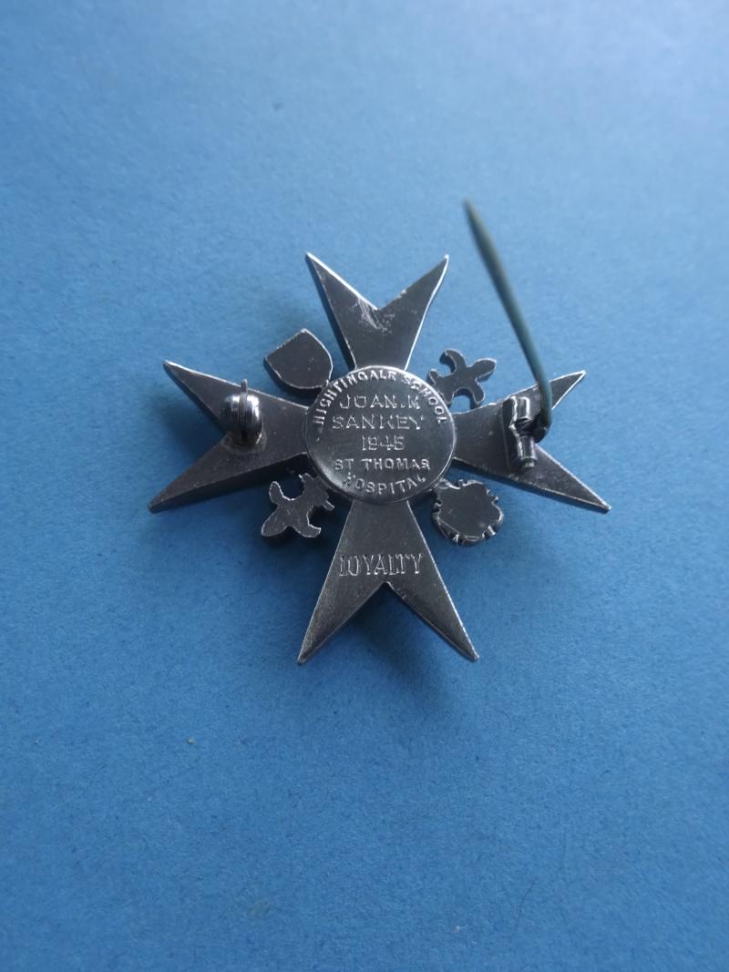 Nightingale School of Nursing St Thomas's Hospital,Silver Nurses Badge(Joan M Sankey)