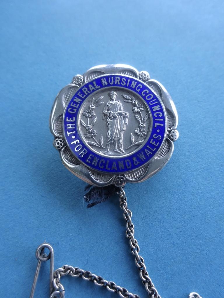 Hull Royal Infirmary Training School for Nurses/ General Nursing Council For England & Wales,Silver pair of badges