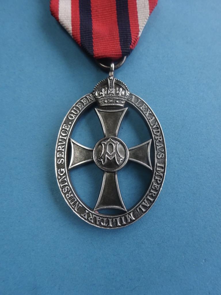 Queen Alexandra's Imperial Military Nursing Service,Silver Tippet Badge