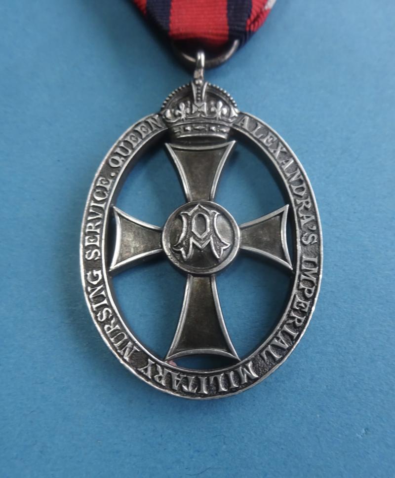 Queen Alexandra's Imperial Military Nursing Service,Silver Tippet Badge