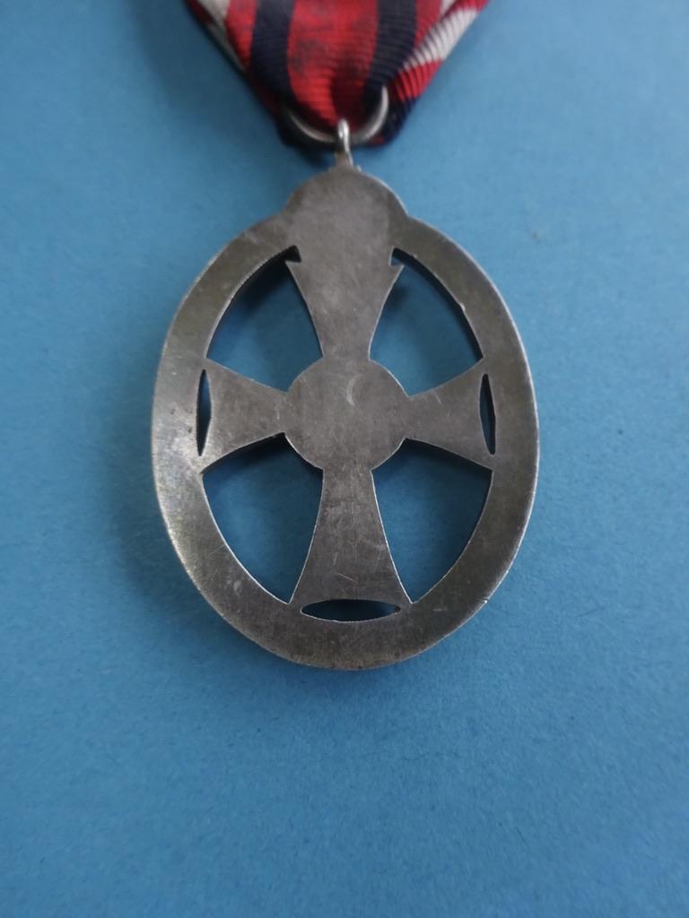 Queen Alexandra's Imperial Military Nursing Service,Silver Tippet Badge